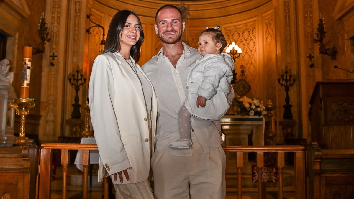Imagen de la noticia: Así fue el bautismo de Alaia, la hija de Alexis Mac Allister y Ailén Cova: el dress code familiar y la emoción de todos