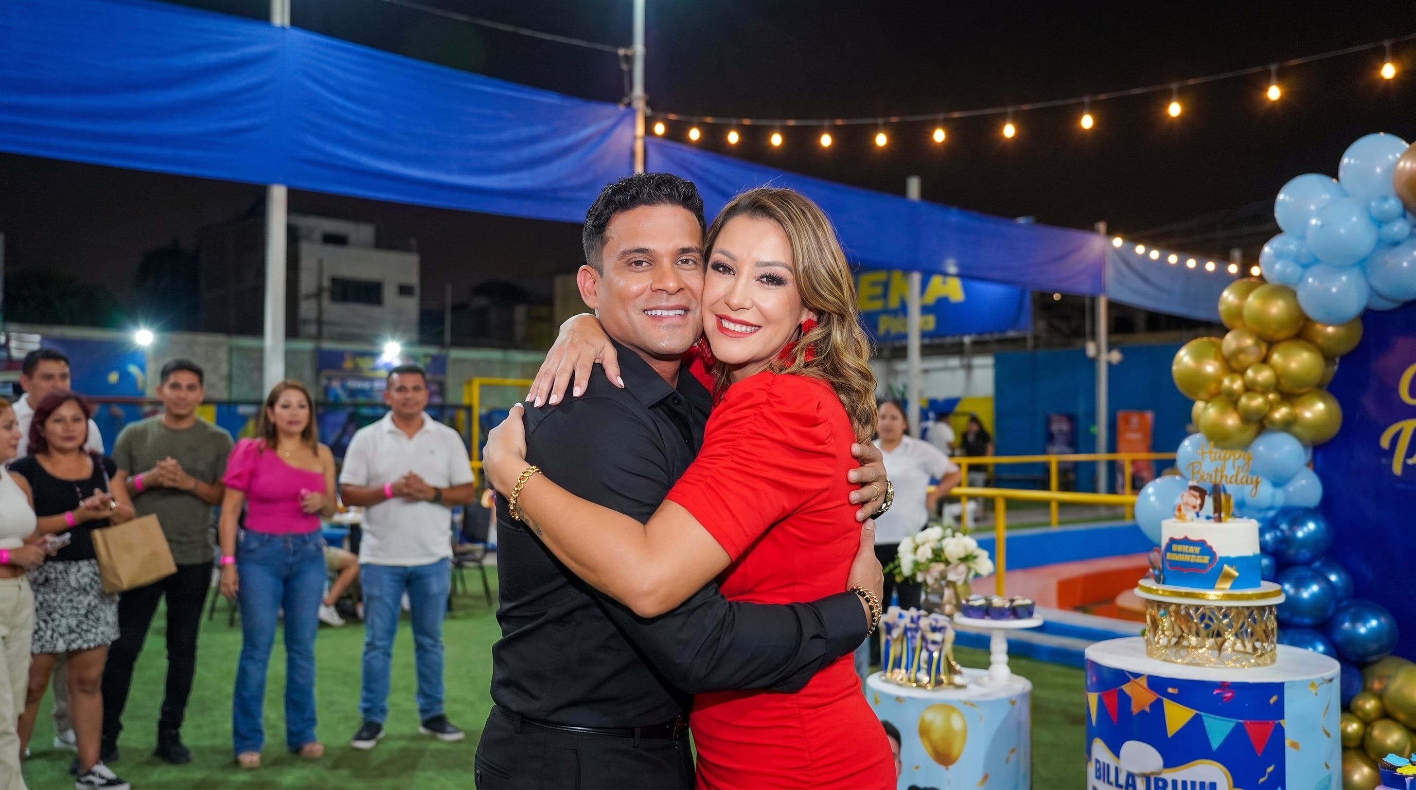 Karla Tarazona sorprende a Christian Domínguez por sus 43 años en su primer mes como esposos: “Cada cumpleaños será distinto”
