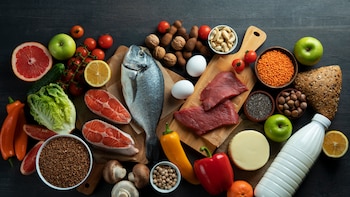 La ciencia lo confirma: estos tres grupos de alimentos frenan la impulsividad y mejoran tu autocontrol