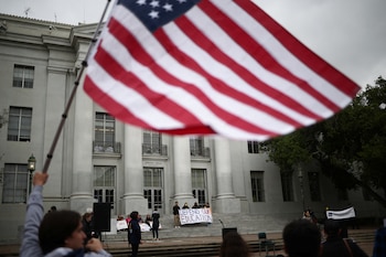 Los colegios comunitarios de California podrían ofrecer licenciaturas que se superpongan con programas de la CSU si existe acceso restringido o escasez laboral regional (REUTERS/Carlos Barria)