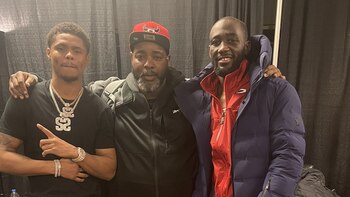 Entrenador de Crawford se muestra