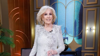 El impactante look blanco y