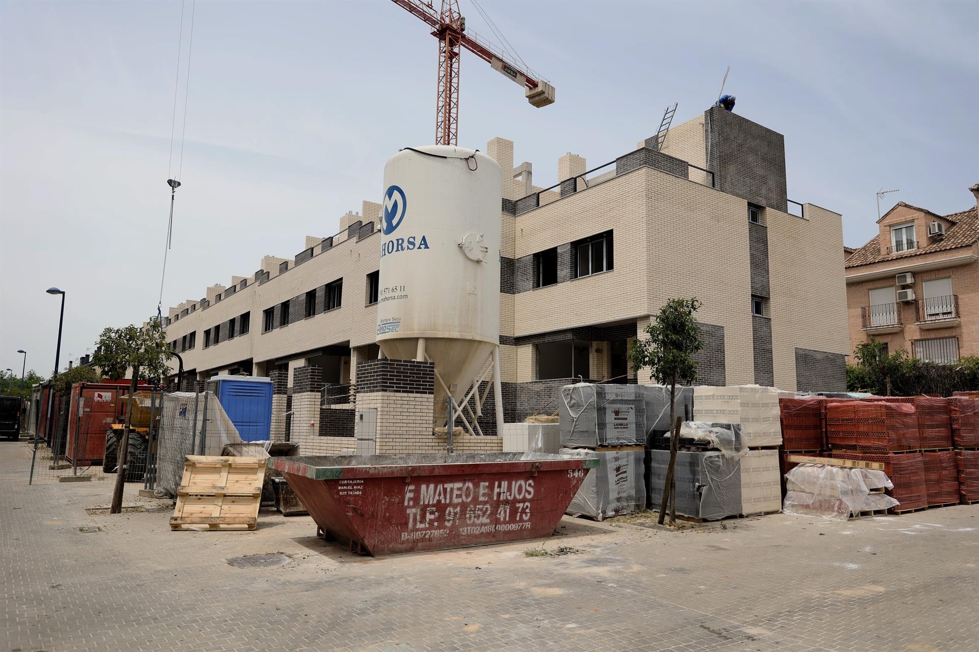 La compraventa de viviendas se dispara un 11,5% en 2025 y marca su mayor cifra en 18 años