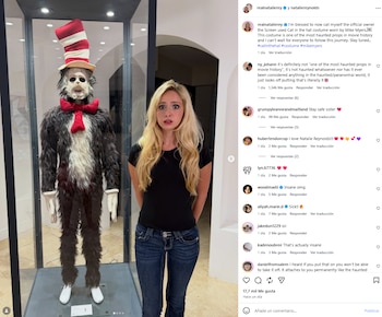 Influencer compró el disfraz de El Gato en Sombrero y ahora dice que el alma de Mike Myers quedó atrapada ahí