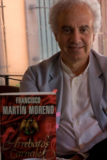 También ha escrito columnas en