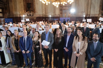 Por el Día de las Escuelas Evangélicas, más de cien instituciones de 15 provincias recibieron un reconocimiento en el Congreso