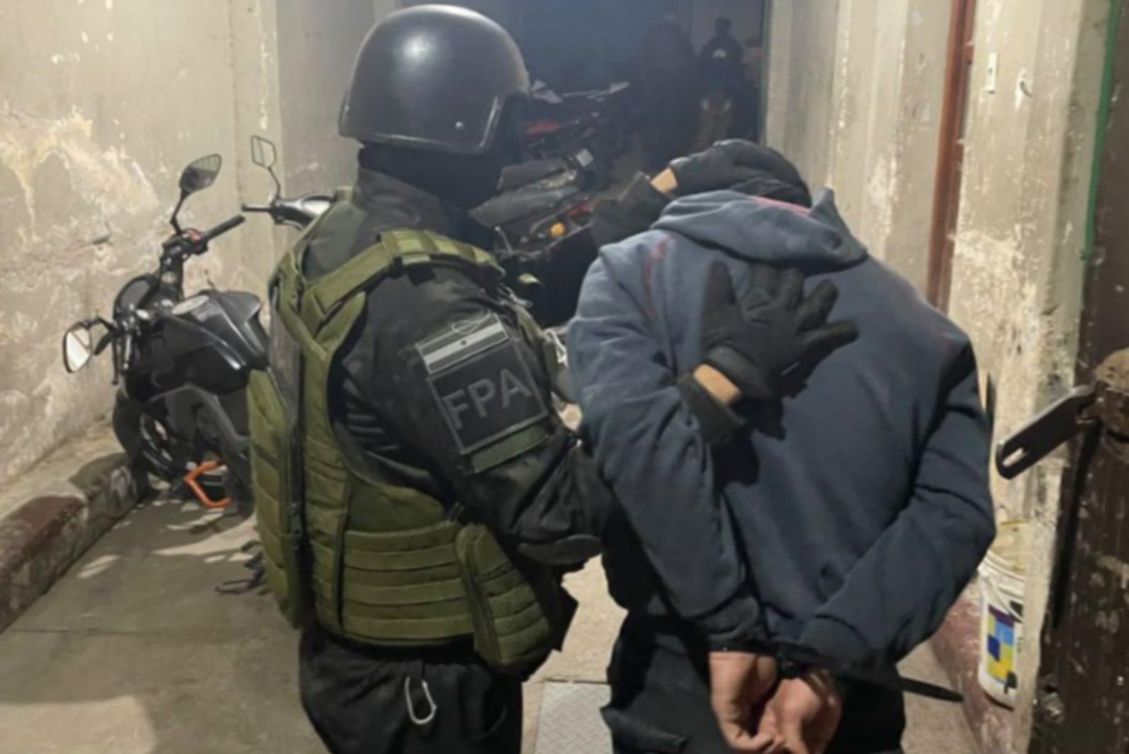 La Fuerza Policial Antinarcotráfico detuvo a cuatro personas tras dos meses de investigación en el barrio Alberdi de Río Cuarto. (Ministerio Público Córdoba)