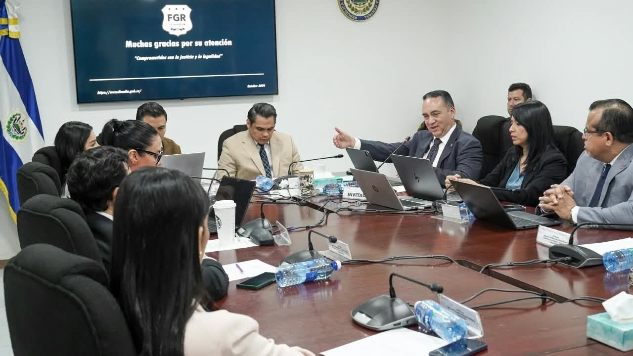 Rodolfo Delgado presentó ante diputados una propuesta que prioriza gastos operativos, atención a víctimas, plataformas digitales y el despliegue institucional previsto para los comicios nacionales (Foto cortesía FGR)