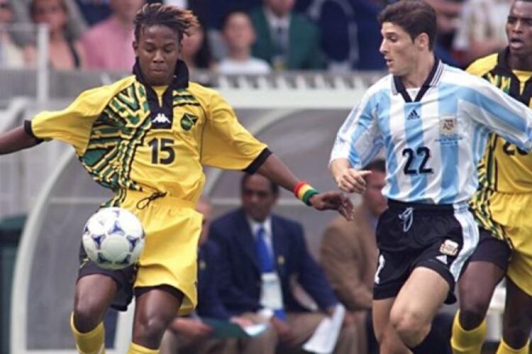 En Francia, la isla del Caribe tuvo su única experiencia en el torneo de naciones - crédito AFP