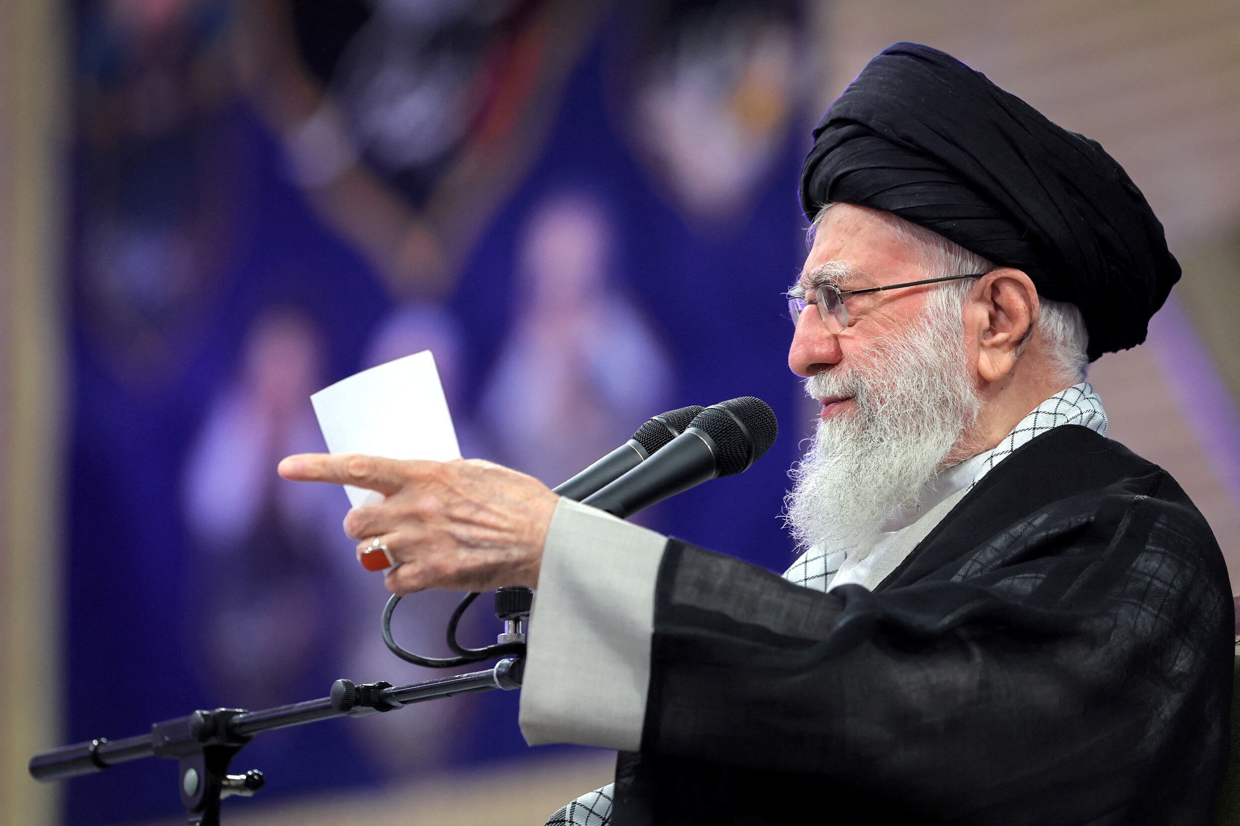 El guía supremo iraní Ali Khamenei durante un discurso este martes en Teherán (WANA/Reuters)