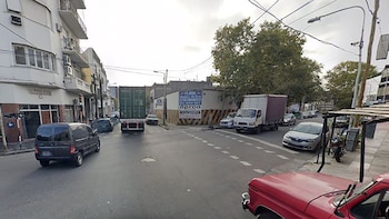 Intentó robarle la moto a