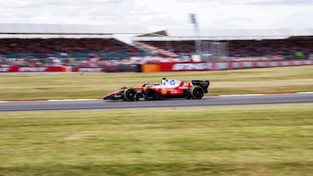 AMP. Leclerc se estrena en el caos final de Silverstone