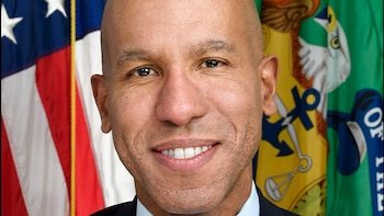 Brian E. Nelson EEUU