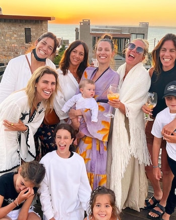 Pampita y sus amigas en