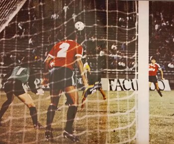 Golazo de chilena de Diego