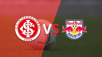 Con la mínima diferencia, Internacional