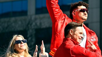 Mahomes dice que es afortunado por jugar con los Chiefs, con los que desea más títulos