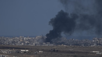 Israel reivindica la autoría de un bombardeo contra un vehículo policial en Gaza que dejó cuatro muertos