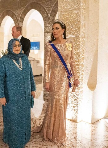 Reciclaje de atuendos reales: La