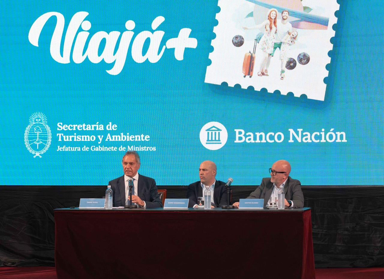 En la presentación de Viajá+ estuvieron presentes Daniel Scioli, secretario de Turismo, Darío Wasserman, presidente de BNA, y Gastón Álvarez, Gerente General del banco