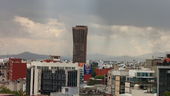 Activan alerta amarilla por lluvias y granizo en 10 alcaldías de la CDMX