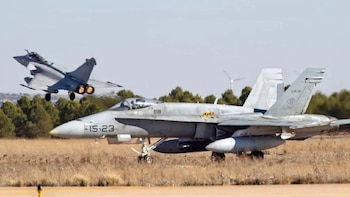 Maniobras militares de vuelo sobre