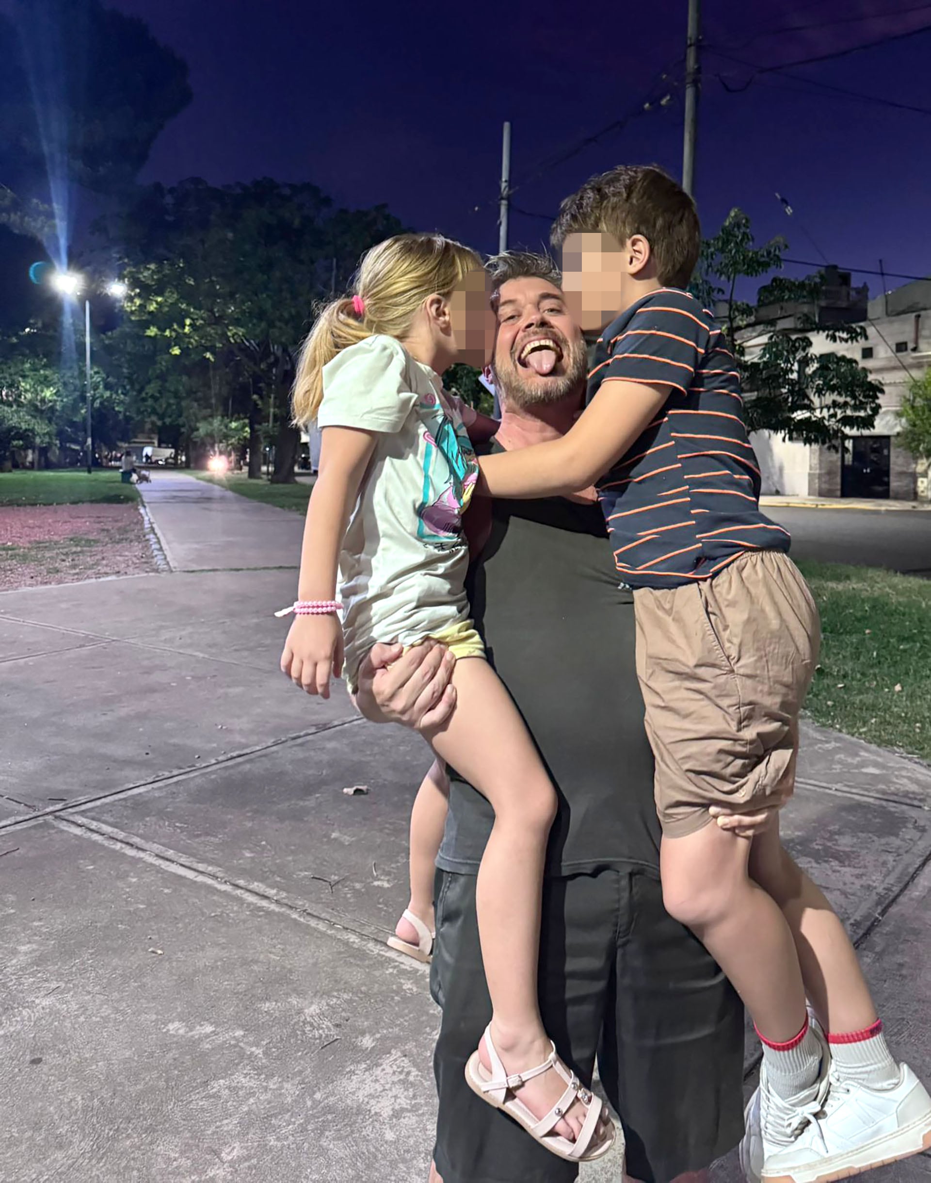 Los menores tienen 11 y 6.