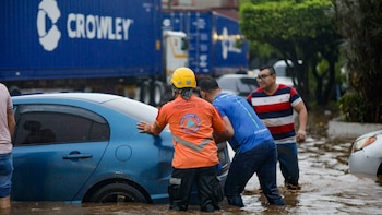 Gobierno de El Salvador busca