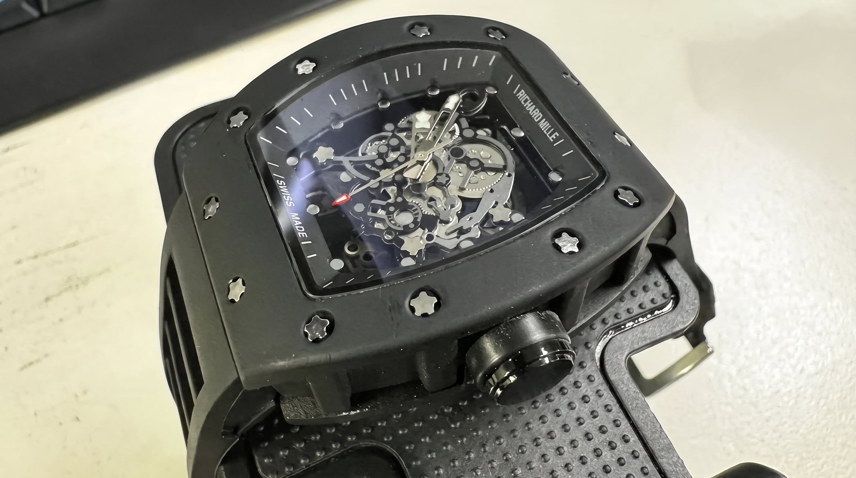 La Oficina de Aduanas y Protección Fronteriza incautó once relojes falsificados de Richard Mille en Texas con un valor estimado de 2,6 millones de dólares. (CBP)