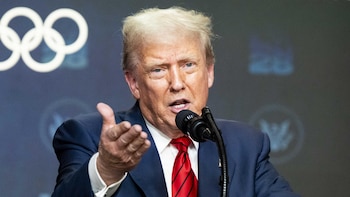 Trump llama "perdedor" al esquiador