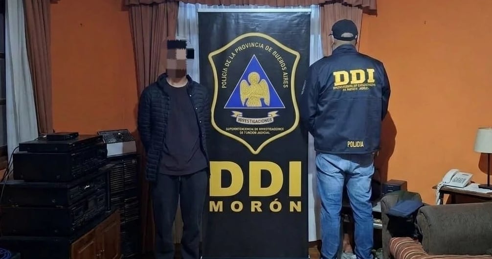 Maximiliano R. D. fue detenido en Castelar en el marco de una causa por grooming y distribución de material de abuso sexual infantil