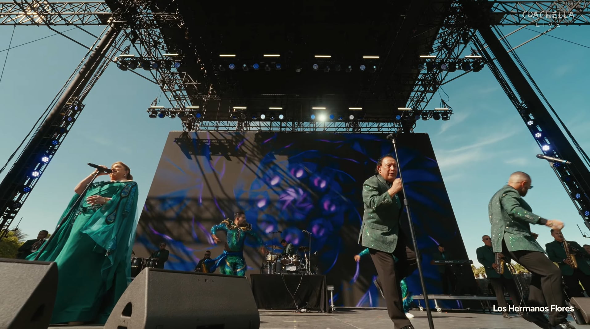 La segunda presentación de la Orquesta Hermanos Flores en Coachella fortaleció su proyección internacional y el reconocimiento de la música popular salvadoreña. (Cortesía: Coachella)