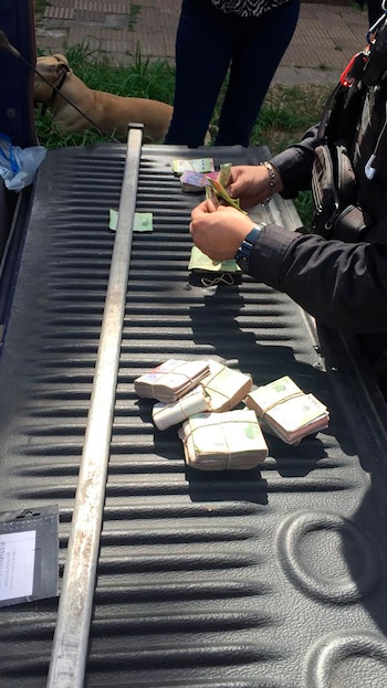 En la camioneta la Policía