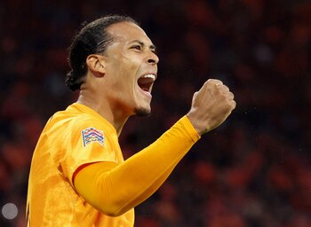 Virgil Van Dijk, capitán de