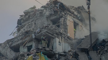 Mueren once personas y otras 46 resultan heridas en bombardeos de Rusia contra Kiev