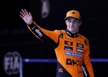 Oscar Piastri se quedó con la última pole y ganó la carrera en Barcelona (REUTERS/Juan Medina)