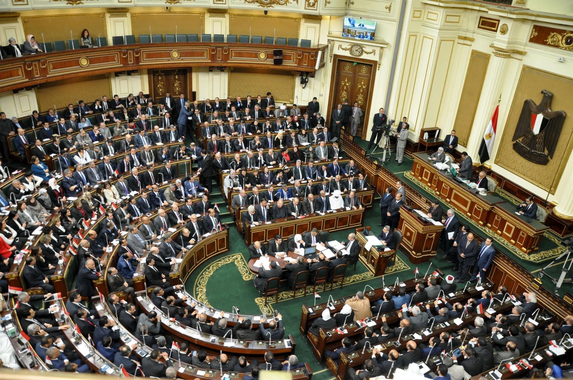 El Parlamento de Egipto autoriza el envío de tropas a Arabia Saudí a propuesta del presidente Al Sisi
