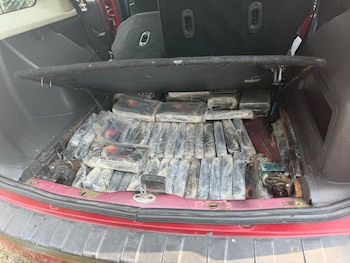 Aseguran más de 200 kilos de cocaína escondidos en una camioneta en Chiapas: hay un detenido