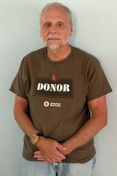 Dan Ryan obtuvo un Récord Guinness por donar 113,562 litros de sangre a la Cruz Roja (Créditos: Récord Guinness)