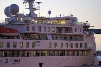 El crucero en su llegada Montevideo. REUTERS/Mariana Greif/File Photo