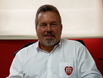 El sacerdote jesuita Carlos Fritzen, coordinador general de la Federación Internacional de Fe y Alegría, anticipó el encuentro de Miami a Infobae.