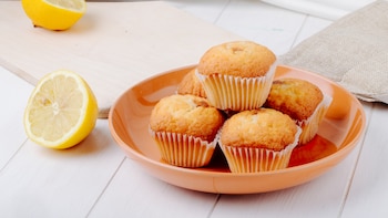 Receta de magdalenas de yogur y limón, un clásico fácil de preparar para desayunos y meriendas
