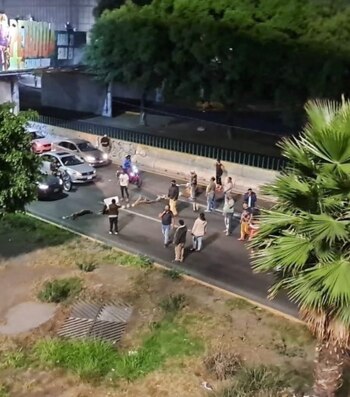 habitantes de Llano Grande bloquearon