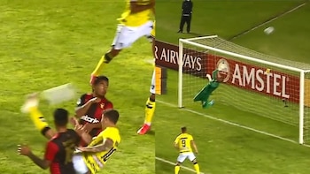 Sensational 'chalaca' by Nicolás Rinaldi