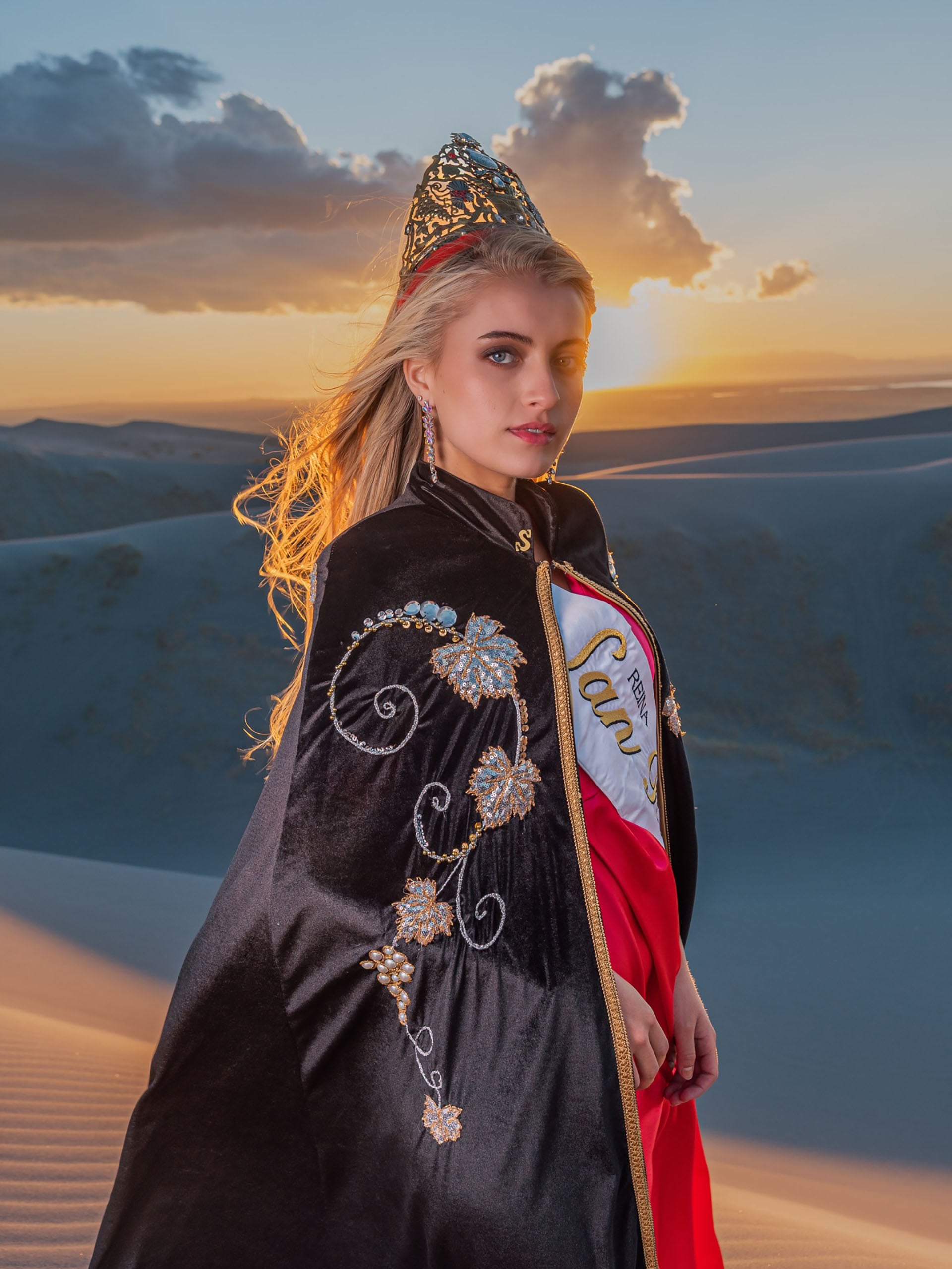 La reina vendimial es, además, apasionada por las motos (Instagram)