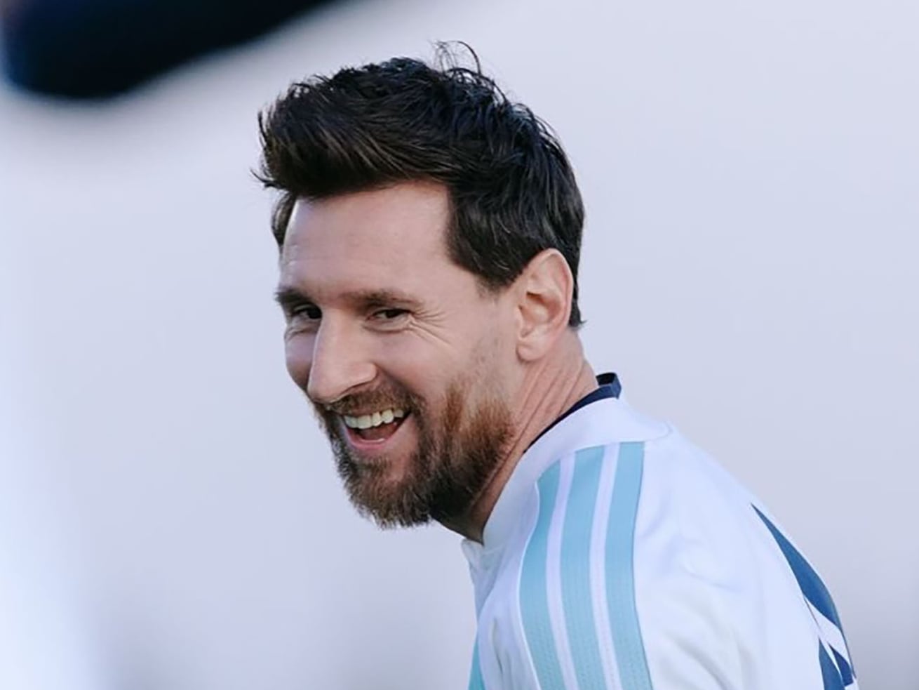 Sergio Goycochea conducirá la previa del partido en el Fan Fest AFA, con juegos con el público y un photo opportunity con la Copa del Mundo, la Copa América y la Finalissima (Instagram: @afaseleccion)