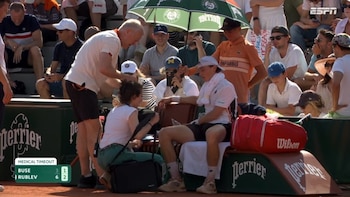 Preocupación por Ignacio Buse en Roland Garros: el peruano requirió atención médica en duelo ante Andrey Rublev