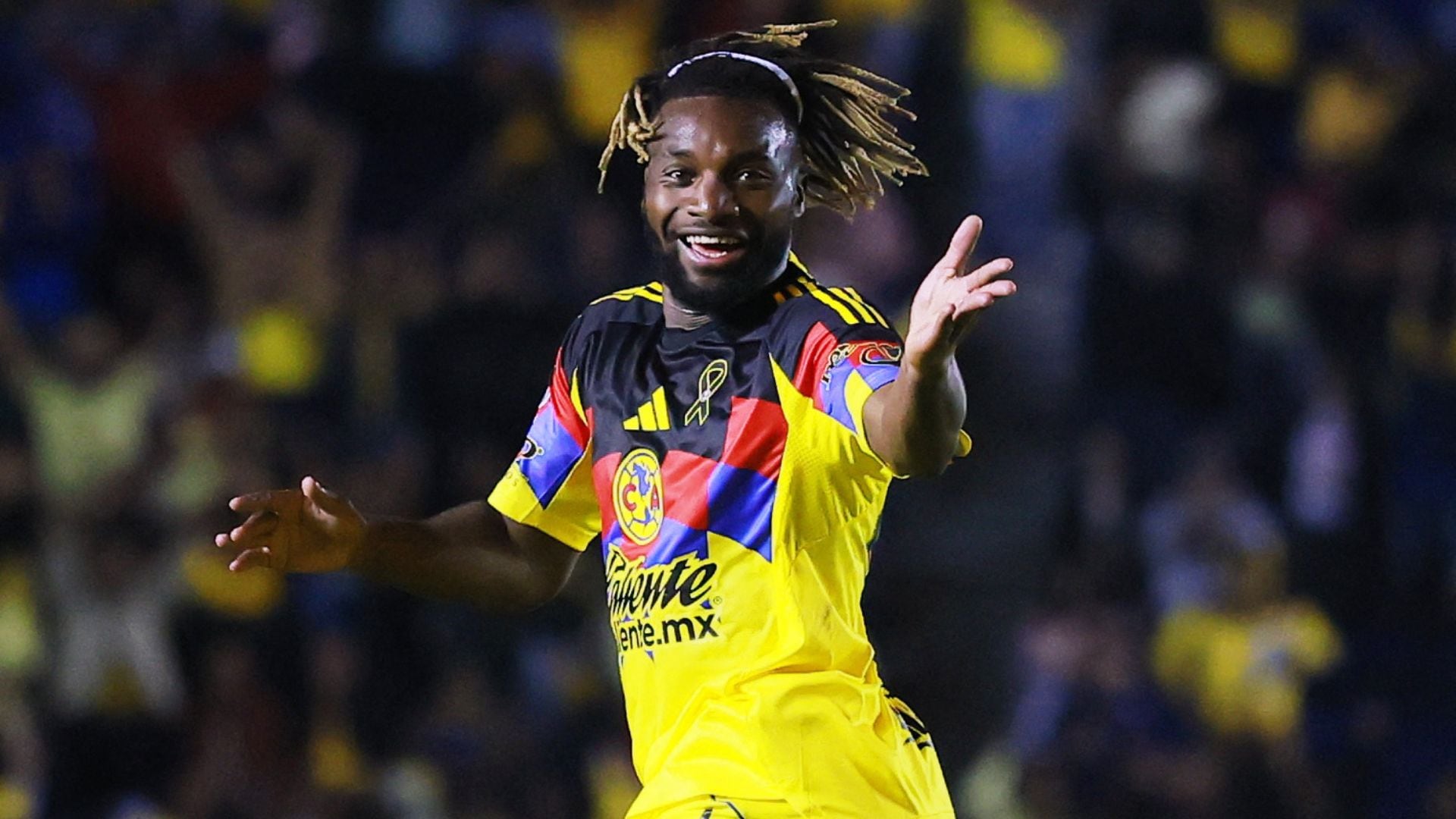 Allan Saint-Maximin se defiende tras abandonar al club América por caso de racismo