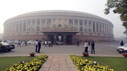Al menos la mitad de los parlamentarios recién elegidos en India enfrentan cargos criminales