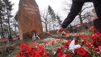 Miles de personas conmemoran en